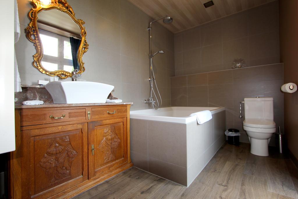 Chateau De L Aviette - Rancennes จิเวต์ ห้อง รูปภาพ